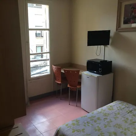 Hotel Au Royal Mad Paryż