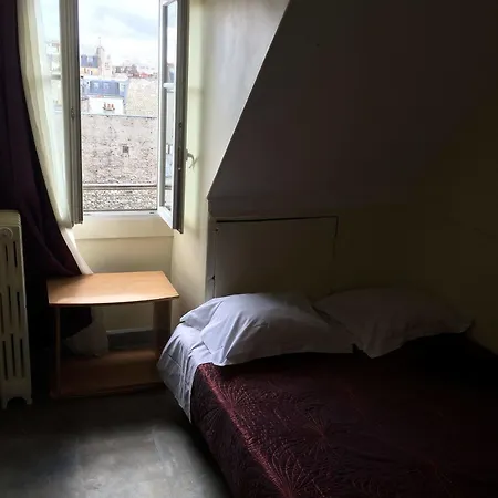 Au Royal Mad Hotel Paris