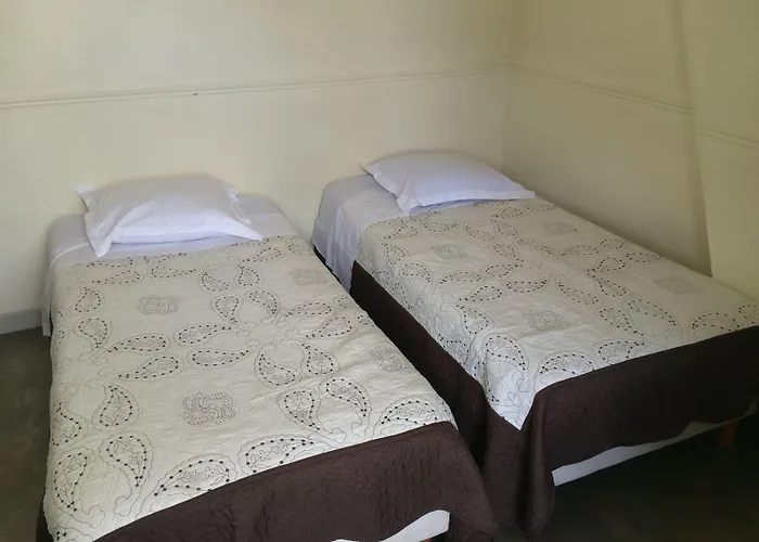 Au Royal Mad Hotel