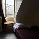 Au Royal Mad Hotell Paris