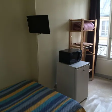 Au Royal Mad Париж