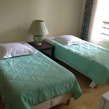 Au Royal Mad 3* Παρίσι