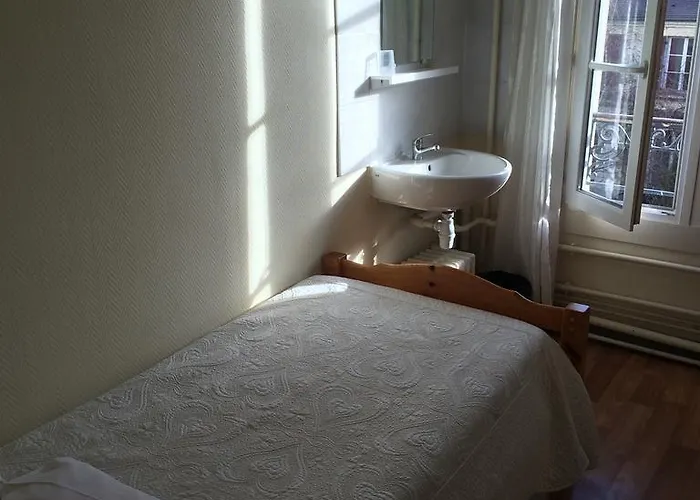 Hotell Au Royal Mad 3*