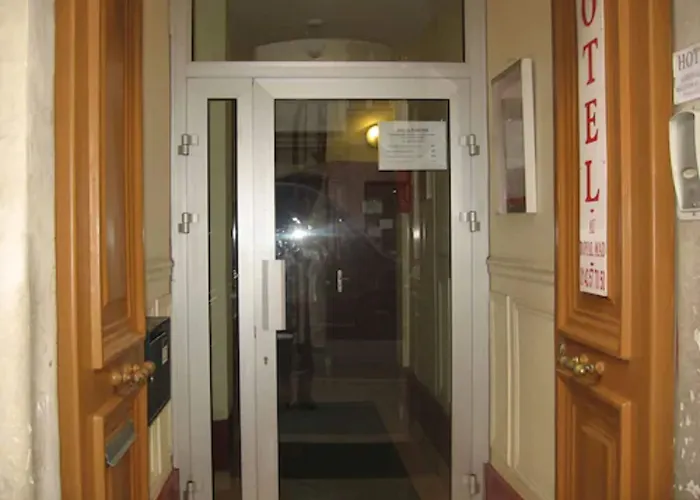 Hotell Au Royal Mad 3*