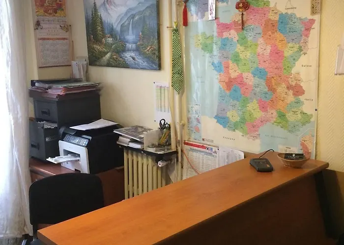 Au Royal Mad 3* Paříž