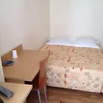 Au Royal Mad 3* Paříž