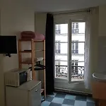 Au Royal Mad 3*